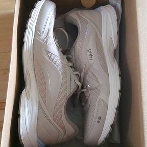 Women's Ryka Sky Walk Fit Walking Shoes Sneakers Size 7.5 New with box